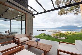 Hotel AWA Puerto Varas
