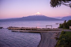 Hotel AWA Puerto Varas