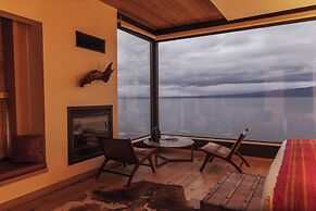 Hotel AWA Puerto Varas