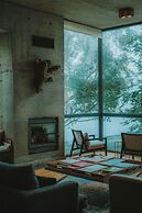 Hotel AWA Puerto Varas