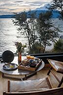 Hotel AWA Puerto Varas
