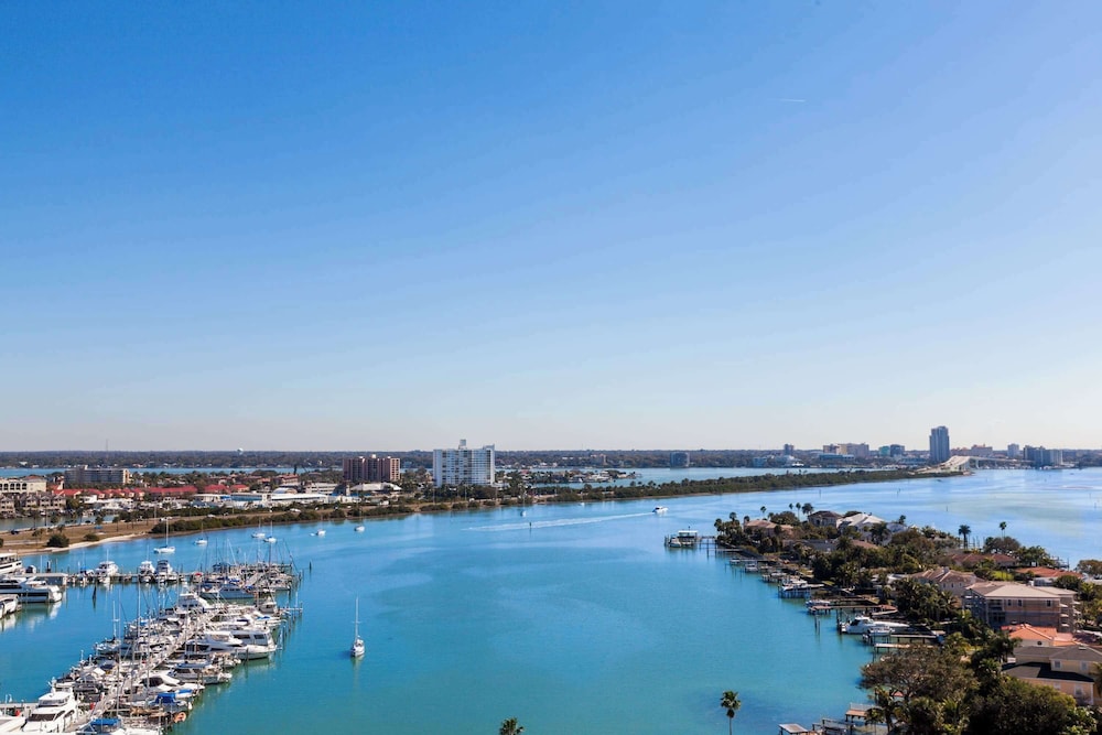 Wyndham Grand Clearwater Beach