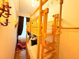 7th Heaven Vienna Center Apartments