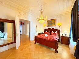 7th Heaven Vienna Center Apartments