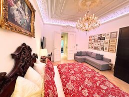 7th Heaven Vienna Center Apartments