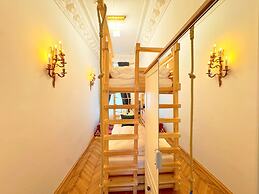 7th Heaven Vienna Center Apartments