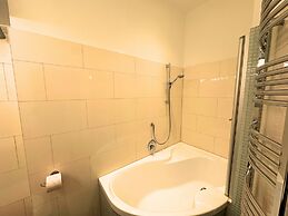 7th Heaven Vienna Center Apartments