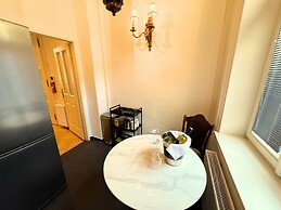 7th Heaven Vienna Center Apartments