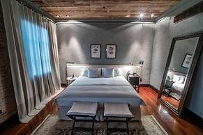 Factoria Hotel