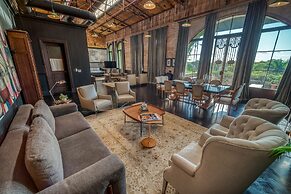 Factoria Hotel