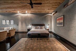 Factoria Hotel