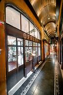 Factoria Hotel