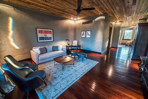 Factoria Hotel