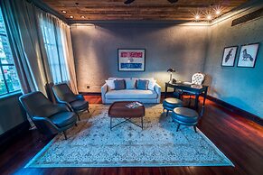 Factoria Hotel