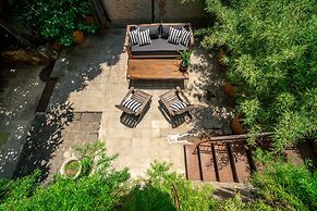 Factoria Hotel