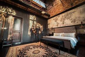 Factoria Hotel