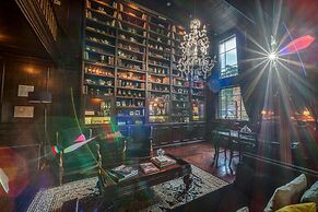 Factoria Hotel