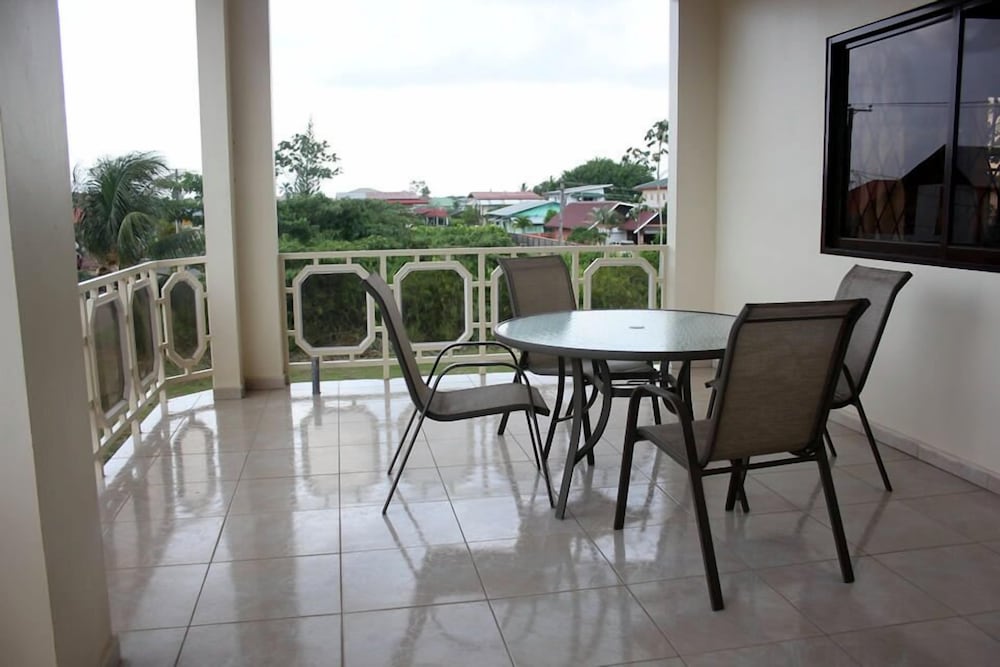 Arcton Apartments