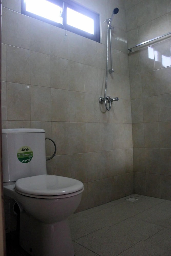 Arcton Apartments