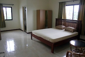 Arcton Apartments