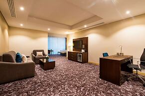 Golden Tulip Doha (Luxury City Hotel)
