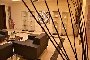 Golden Tulip Doha (Luxury City Hotel)