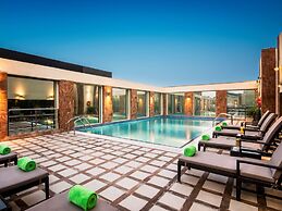 Golden Tulip Doha (Luxury City Hotel)