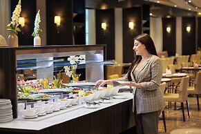 Golden Tulip Doha (Luxury City Hotel)