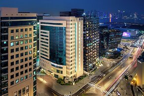 Golden Tulip Doha (Luxury City Hotel)