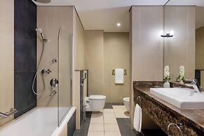 Golden Tulip Doha (Luxury City Hotel)