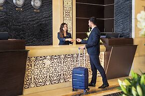 Golden Tulip Doha (Luxury City Hotel)