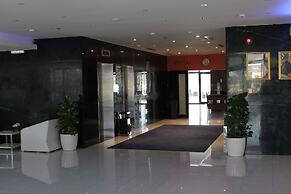 Golden Tulip Al Khobar Suites