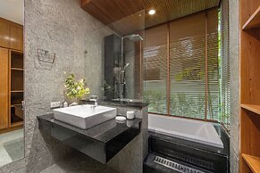 Baan Bua Estate by Tropiclook