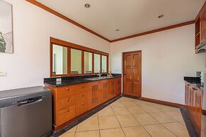 Baan Bua Estate by Tropiclook