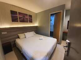 One Point Hotel - RH Plaza