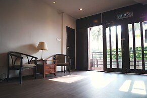Place2Stay - Opposite Hilton