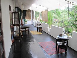 Jungleside House