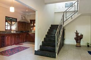 Jungleside House