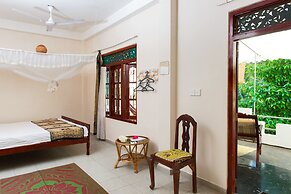 Jungleside House
