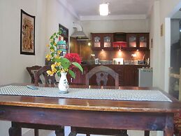 Jungleside House