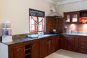 Jungleside House