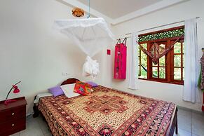 Jungleside House