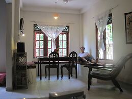 Jungleside House