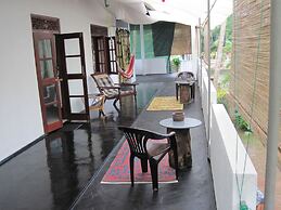 Jungleside House