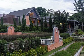 Flora Creek Resort & Garden Chiang Mai