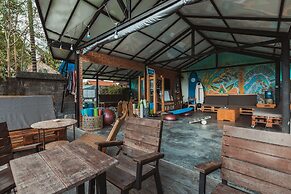 Big Brother Surf Inn