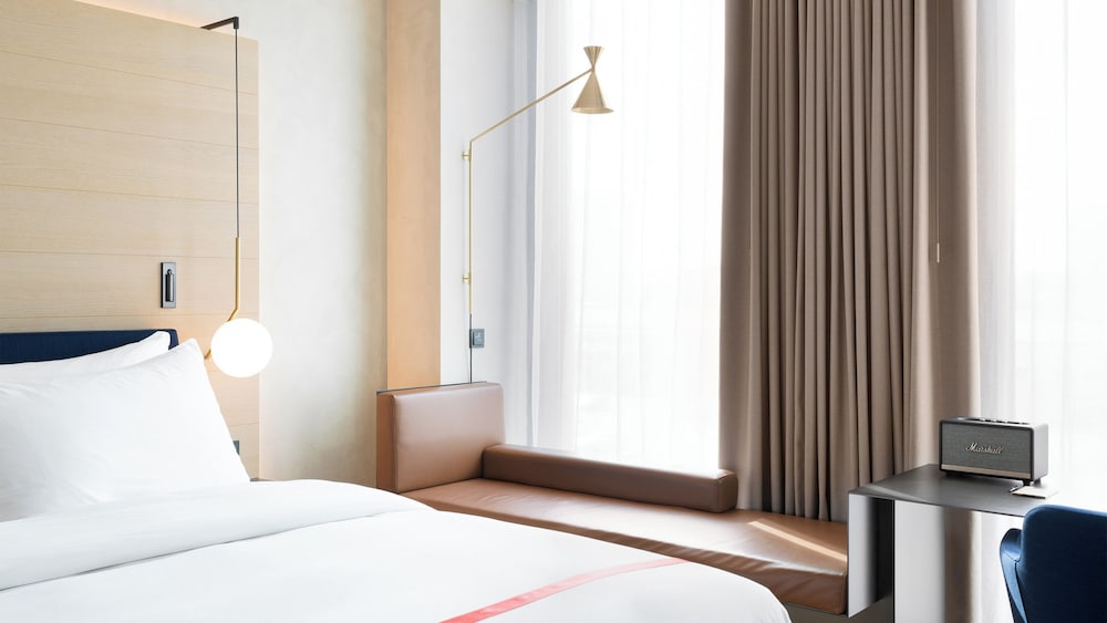 Ruby Emma Hotel Amsterdam By IHG