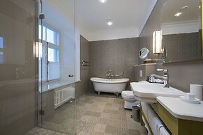 Lydia Hotel
