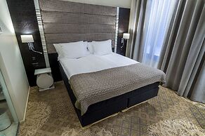 Lydia Hotel
