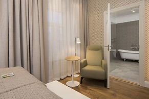 Lydia Hotel
